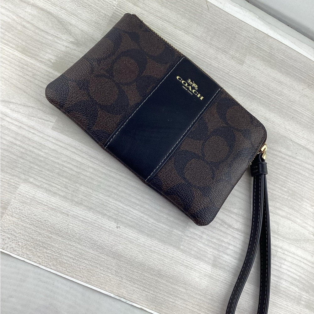 Coach Signature Brown and Black Wristlet - Picture 1 of 3
